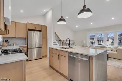 183 Winifred Dr, Totowa, NJ 07512 - Photo 29