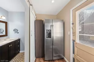 540 E 3rd Ave, Roselle, NJ 07203 - Photo 7