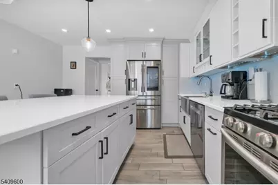 96 Orchard Dr, Clifton, NJ 07012 - Photo 11