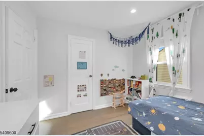 96 Orchard Dr, Clifton, NJ 07012 - Photo 17