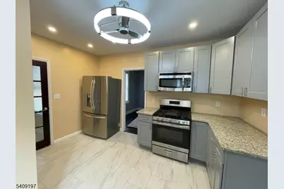 25 Bayview Ave, Newark, NJ 07112 - Photo 7