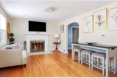 1841 Cider Mill Rd, Union Township, NJ 07083 - Photo 5