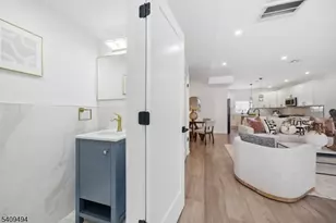 28 Irving St, Montclair, NJ 07042 - Photo 3