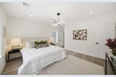 28 Irving St, Montclair, NJ 07042 - Photo 19
