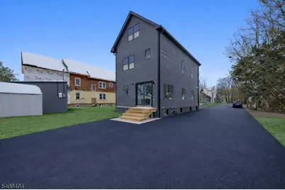 28 Irving St, Montclair, NJ 07042 - Photo 25