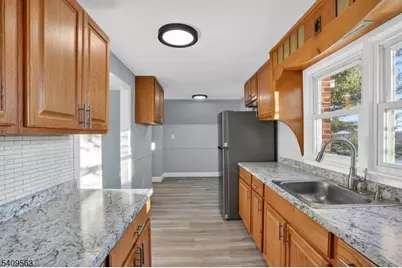 1608 Van Ness Ter #2, Union Township, NJ 07083 - Photo 3