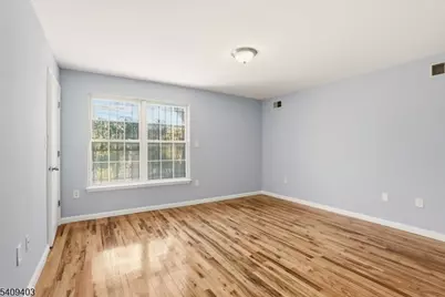 884 S 17th St, Newark, NJ 07108 - Photo 7