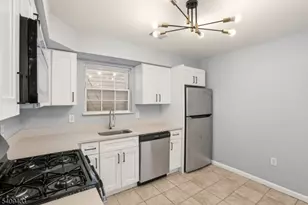 884 S 17th St, Newark, NJ 07108 - Photo 17