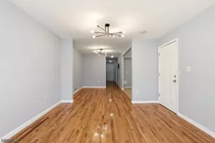 884 S 17th St, Newark, NJ 07108 - Photo 13