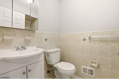 884 S 17th St, Newark, NJ 07108 - Photo 29