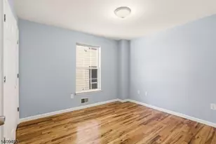 884 S 17th St, Newark, NJ 07108 - Photo 9