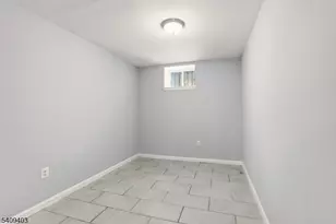 884 S 17th St, Newark, NJ 07108 - Photo 23