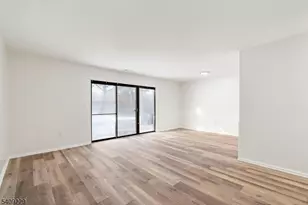 127 Hampton Ct, Franklin Township, NJ 08873 - Photo 11