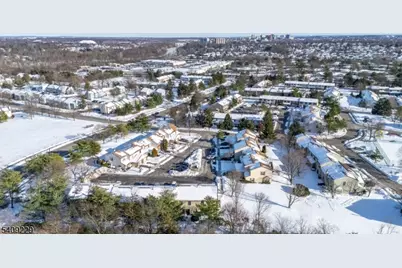 127 Hampton Ct, Franklin Township, NJ 08873 - Photo 21