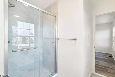 127 Hampton Ct, Franklin Township, NJ 08873 - Photo 15