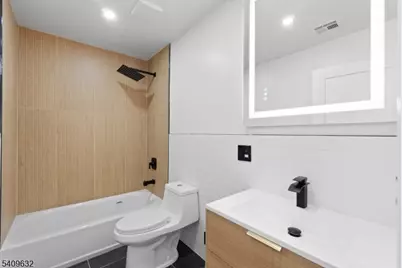 477 15th Ave #2, Newark, NJ 07103 - Photo 9