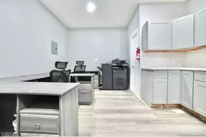 351 Mulberry St, Newark, NJ 07102 - Photo 17