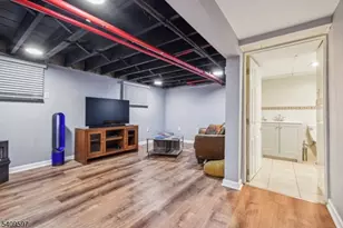 24 Willet St, Bloomfield, NJ 07003 - Photo 17