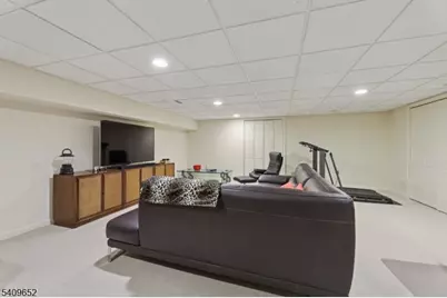 7 Coniston Ct, Wayne Twp., NJ 07470 - Photo 33