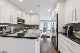 7 Coniston Ct, Wayne Twp., NJ 07470 - Photo 17