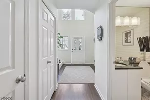 7 Coniston Ct, Wayne Twp., NJ 07470 - Photo 5