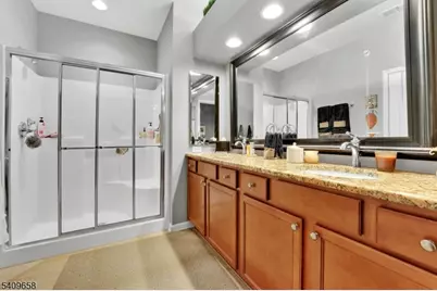 1118 Warrens Way, Wanaque, NJ 07465 - Photo 17