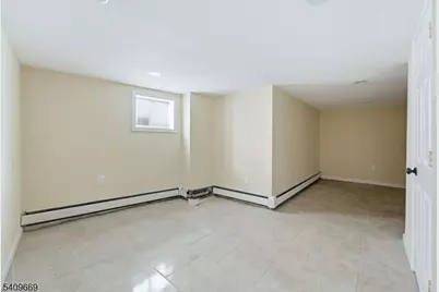 72 N 13th St, Newark, NJ 07107 - Photo 35