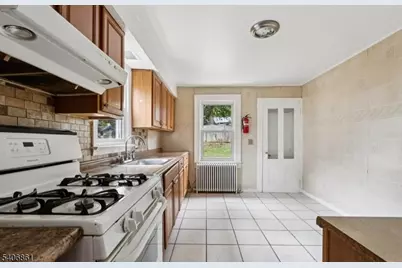 81 Grove St, Somerville, NJ 08876 - Photo 11