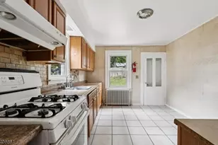 81 Grove St, Somerville, NJ 08876 - Photo 11