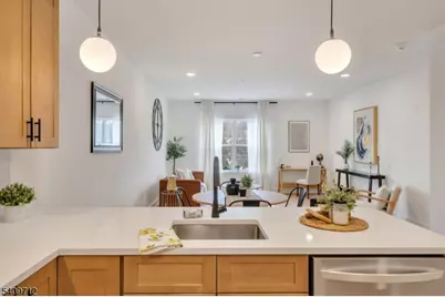 104 Encampment Ct, Montville Township, NJ 07082 - Photo 5