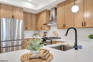 104 Encampment Ct, Montville Township, NJ 07082 - Photo 3