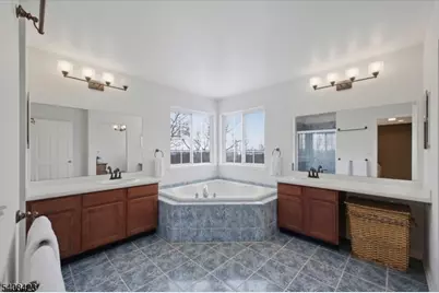 927 Timberline Dr, Jefferson Township, NJ 07849 - Photo 27