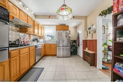 33 Beaumont Pl, Newark, NJ 07104 - Photo 3