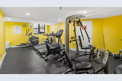 43 Van Wagenen Ave #2F, Jersey City, NJ 07306 - Photo 13