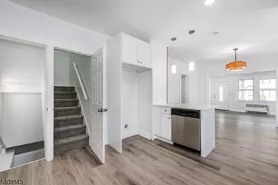 252 Keer Ave, Newark, NJ 07112 - Photo 9