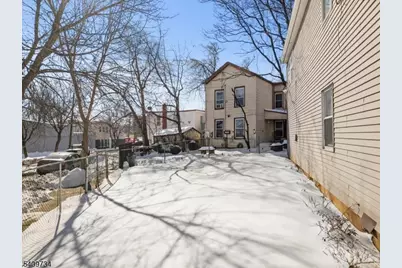 17 Holsman St, Paterson, NJ 07522 - Photo 5