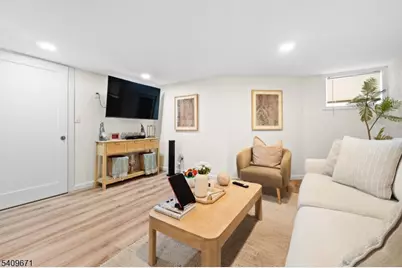 33-35 Mapes Ave #2, Newark, NJ 07112 - Photo 21