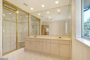 30 Paris Cir, West Orange Township, NJ 07052 - Photo 11