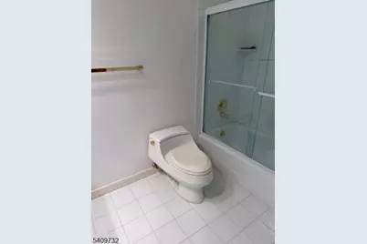 30 Paris Cir, West Orange Township, NJ 07052 - Photo 19