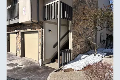 30 Paris Cir, West Orange Township, NJ 07052 - Photo 5