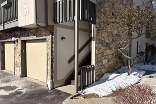 30 Paris Cir, West Orange Township, NJ 07052 - Photo 5