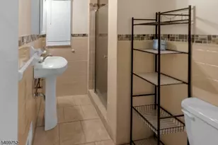 2604 Parkway Ave, Linden, NJ 07036 - Photo 7