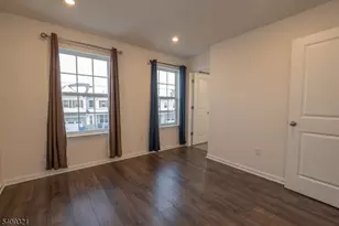 601 Charleston Dr, Monroe Township, NJ 08831 - Photo 27