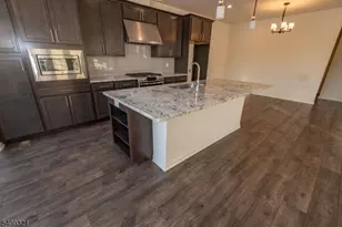 601 Charleston Dr, Monroe Township, NJ 08831 - Photo 5