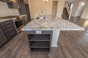 601 Charleston Dr, Monroe Township, NJ 08831 - Photo 11