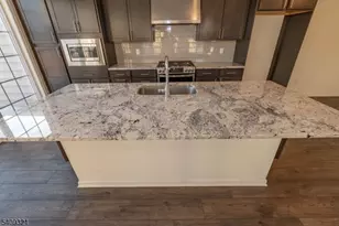 601 Charleston Dr, Monroe Township, NJ 08831 - Photo 21