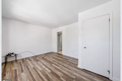 303 Maplecrest Rd, Edison Twp., NJ 08820 - Photo 19