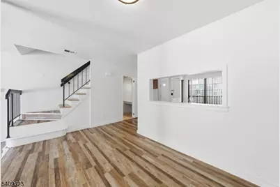 303 Maplecrest Rd, Edison Twp., NJ 08820 - Photo 15