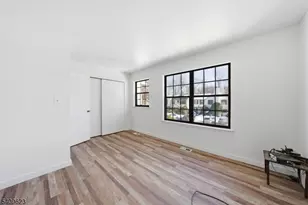 303 Maplecrest Rd, Edison Twp., NJ 08820 - Photo 21