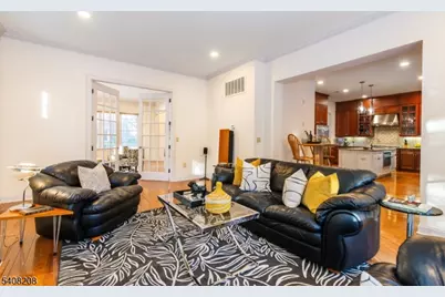 3 Christopher Ct, Montclair, NJ 07042 - Photo 13